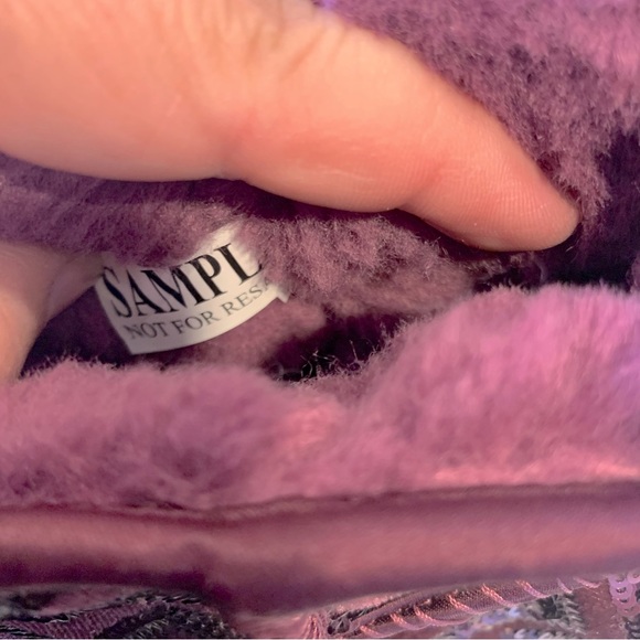 VERY RARE UGG sequin Chevron classic ultra mini ankle boots Holiday sample W 7 - Picture 11 of 14